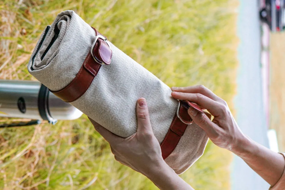 waterproof roll up picnic blanket